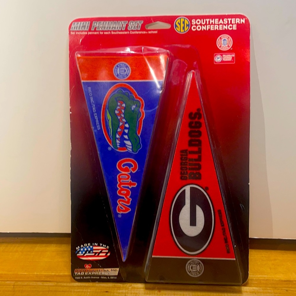 SouthEasternConference SEC Mini Pennant Set! Includes all 12 Teams! New In Box!